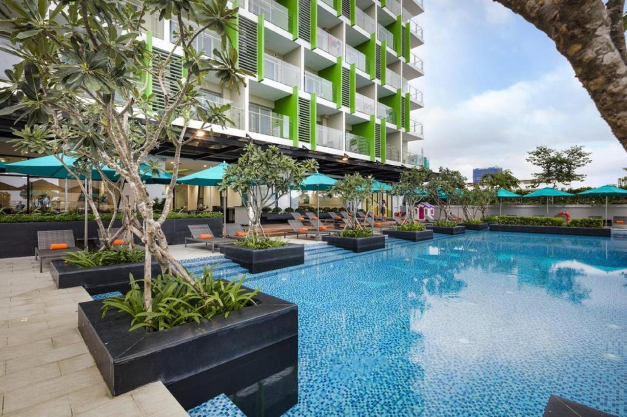 Parama Apartments Balcony Beachfront ニャチャン エクステリア 写真