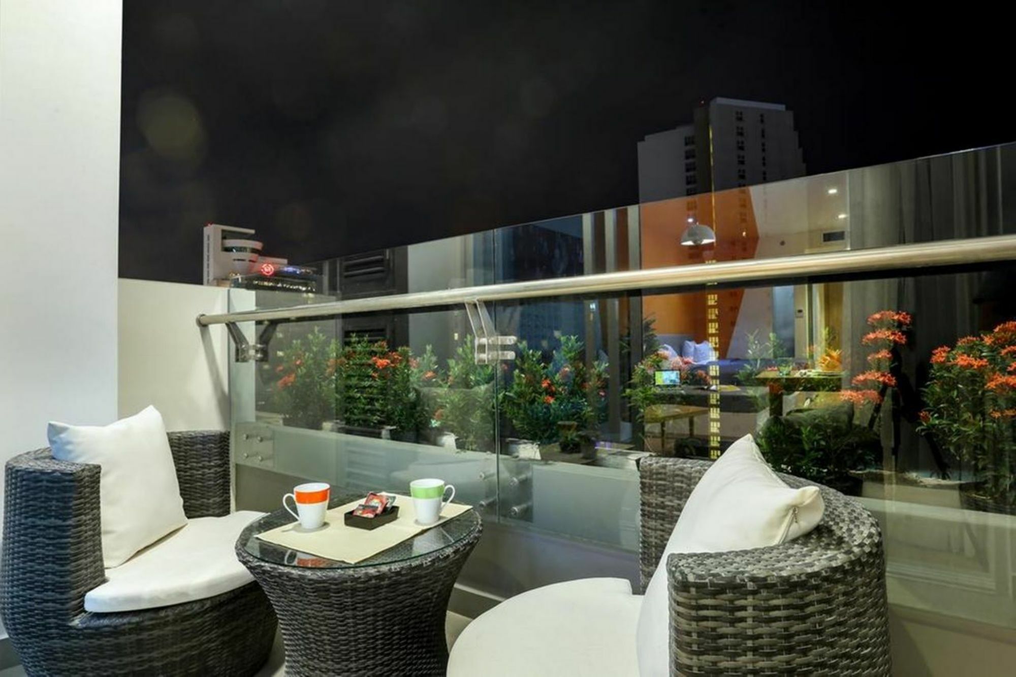 Parama Apartments Balcony Beachfront ニャチャン エクステリア 写真