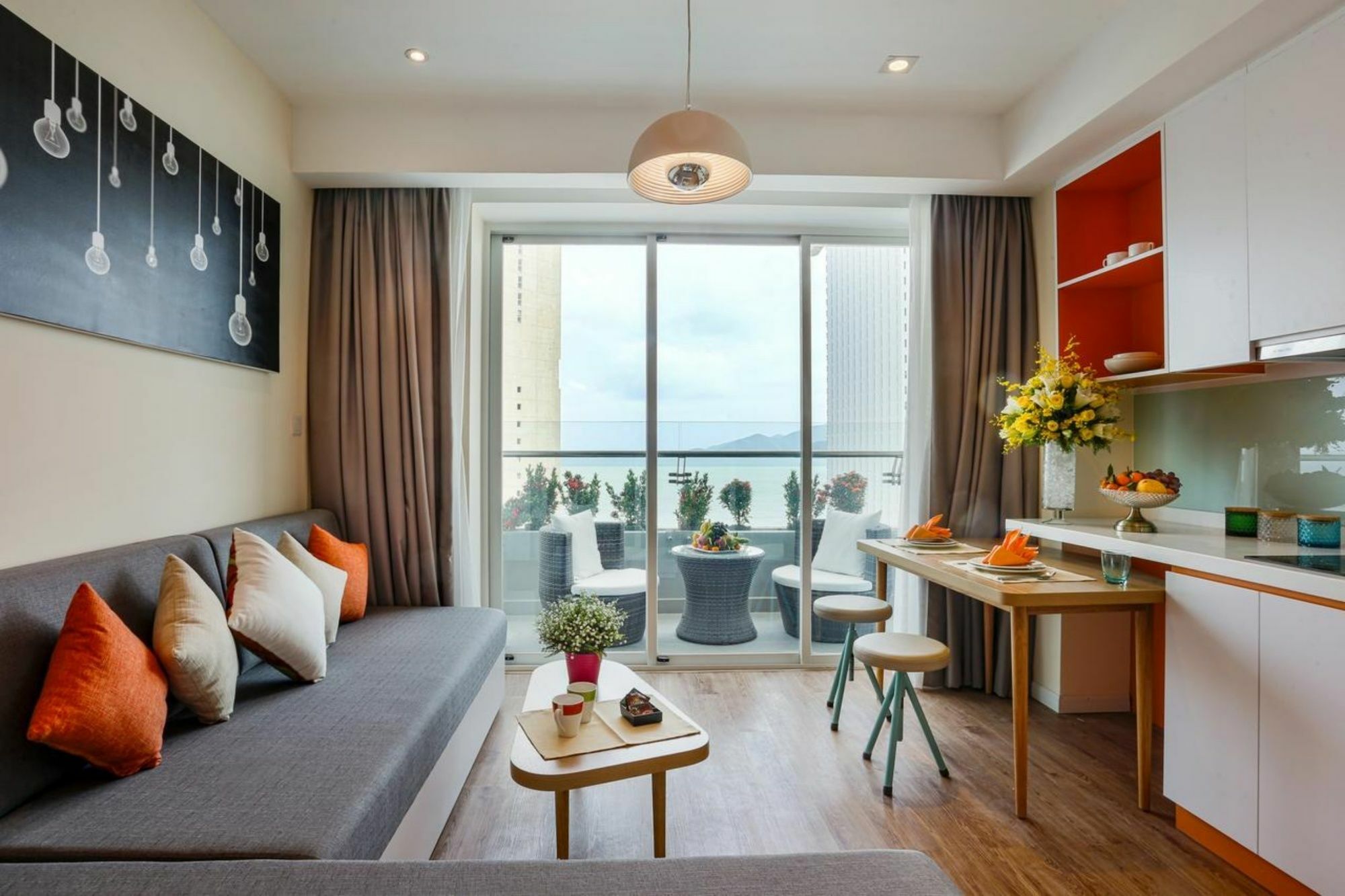 Parama Apartments Balcony Beachfront ニャチャン エクステリア 写真