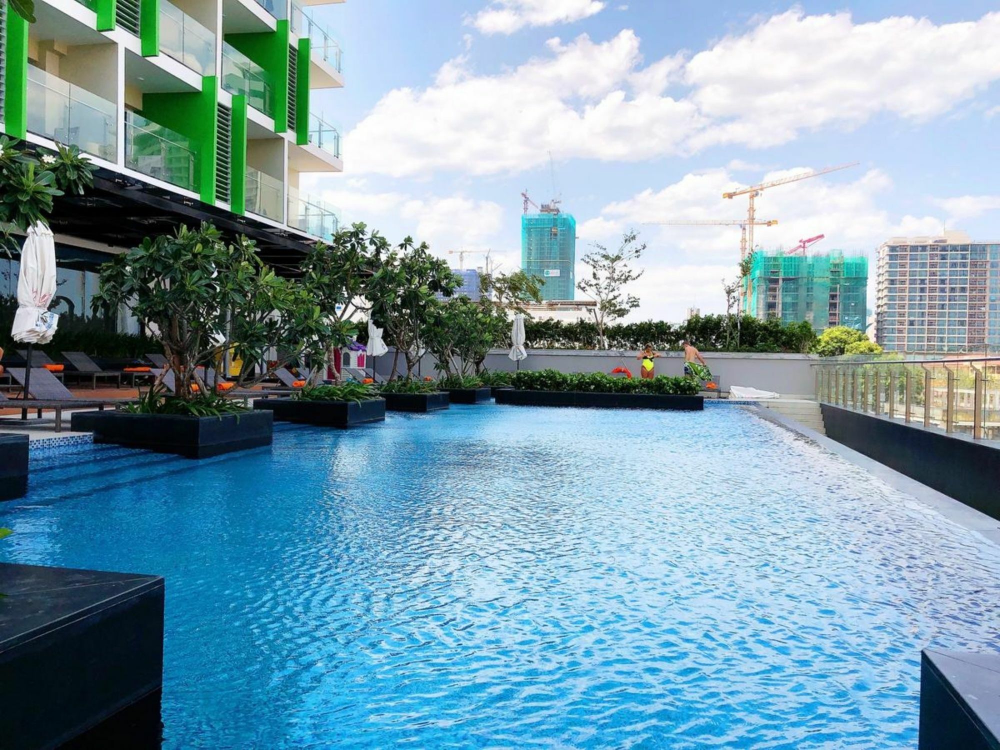 Parama Apartments Balcony Beachfront ニャチャン エクステリア 写真
